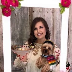 Meet your Posher, Olivia